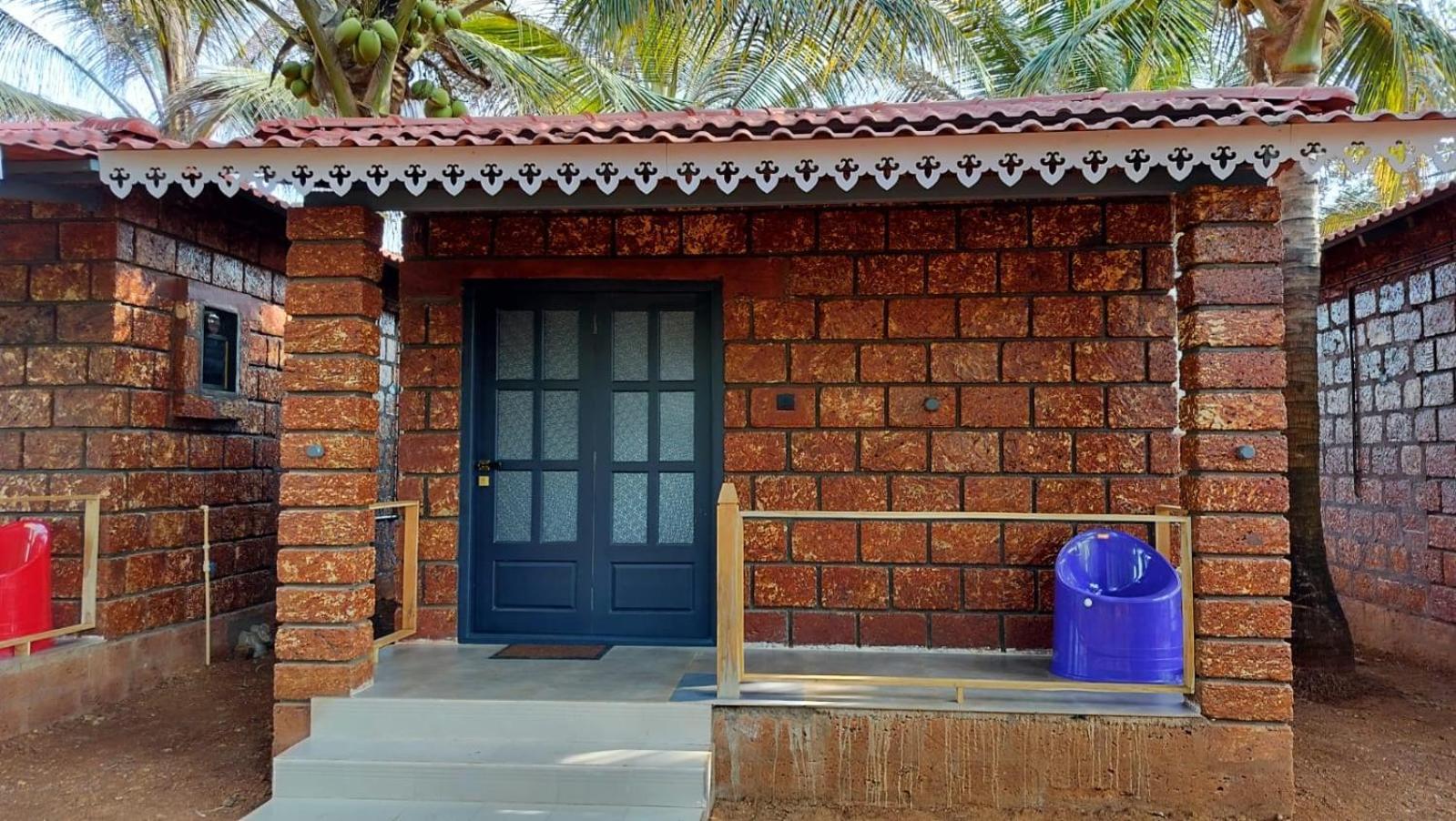 Saka Kadams Home Stay Guhāgar エクステリア 写真