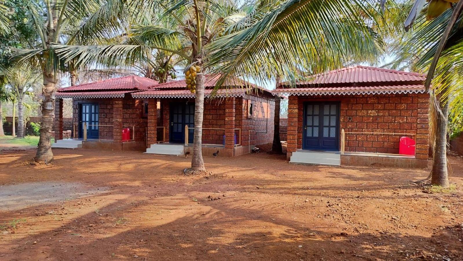 Saka Kadams Home Stay Guhāgar エクステリア 写真